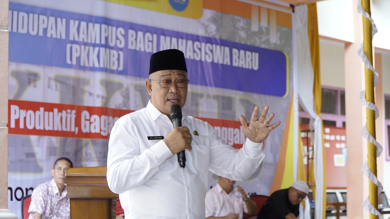 Pentingnya Peran Pendidikan Dalam Membentuk Generasi Muda Yang Siap ...