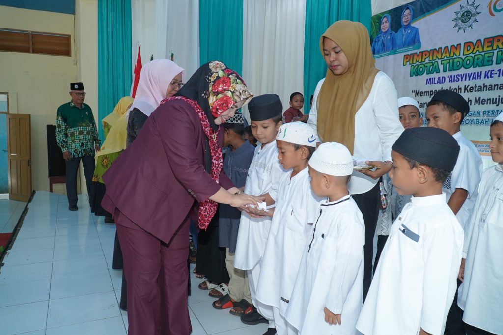 Hadiri Milad Aisyiyah ke 108, Ketua TP PKK Berharap Peran Organisasi Perempuan dalam Membangun Tidore