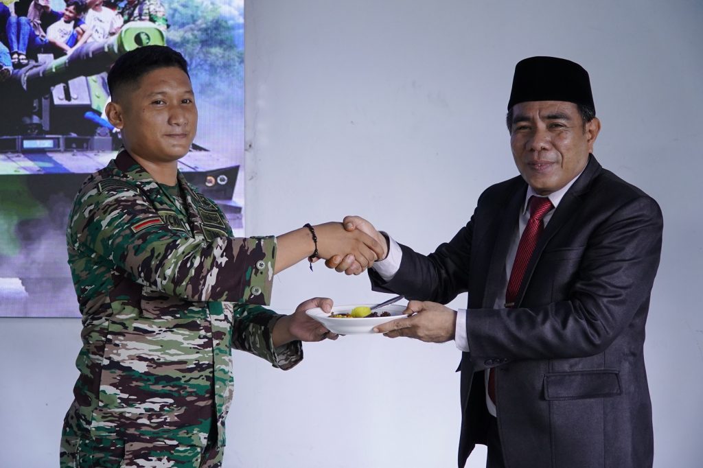 Hadiri Upacara Peringatan HUT ke 80 TNI di Kodim 1505 Tidore, Wawali : TNI, Garda Terdepan Menjaga Kedaulatan