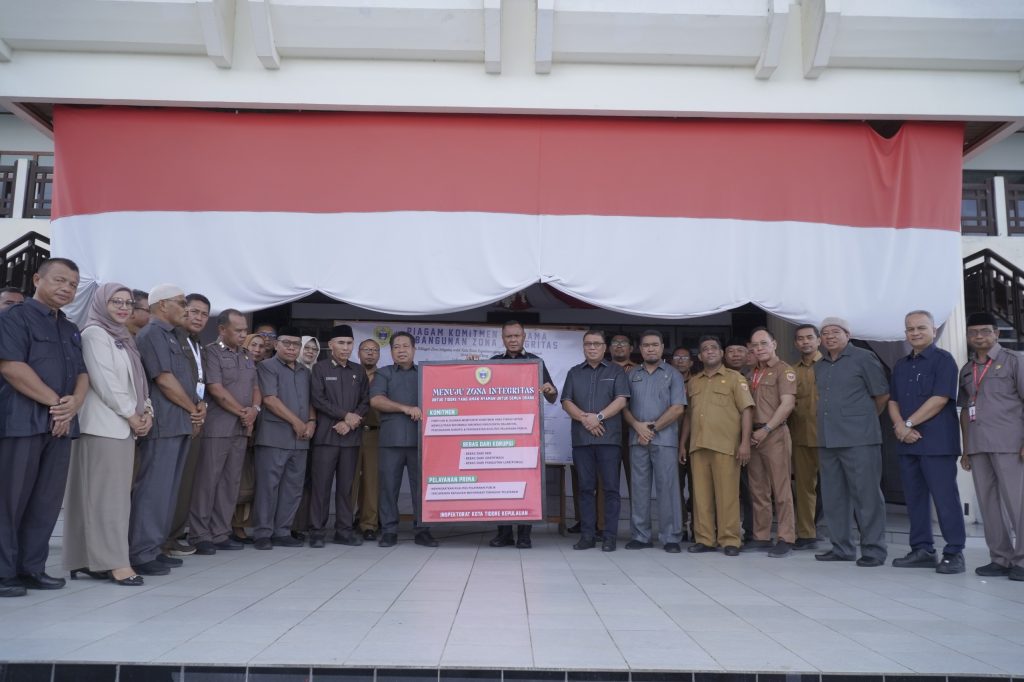 Penandatanganan Piagam Komitmen bersama Pembangunan Zona Integritas (ZI) di Lingkungan Pemerintah Kota Tidore Kepulauan