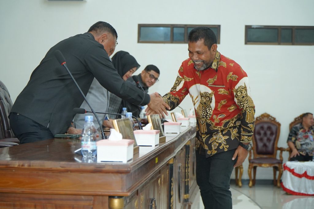 Rapat Paripurna ke 6 masa persidangan I tentang pandangan umum fraksi-fraksi atas Rancangan Peraturan Daerah APBD Tahun 2026