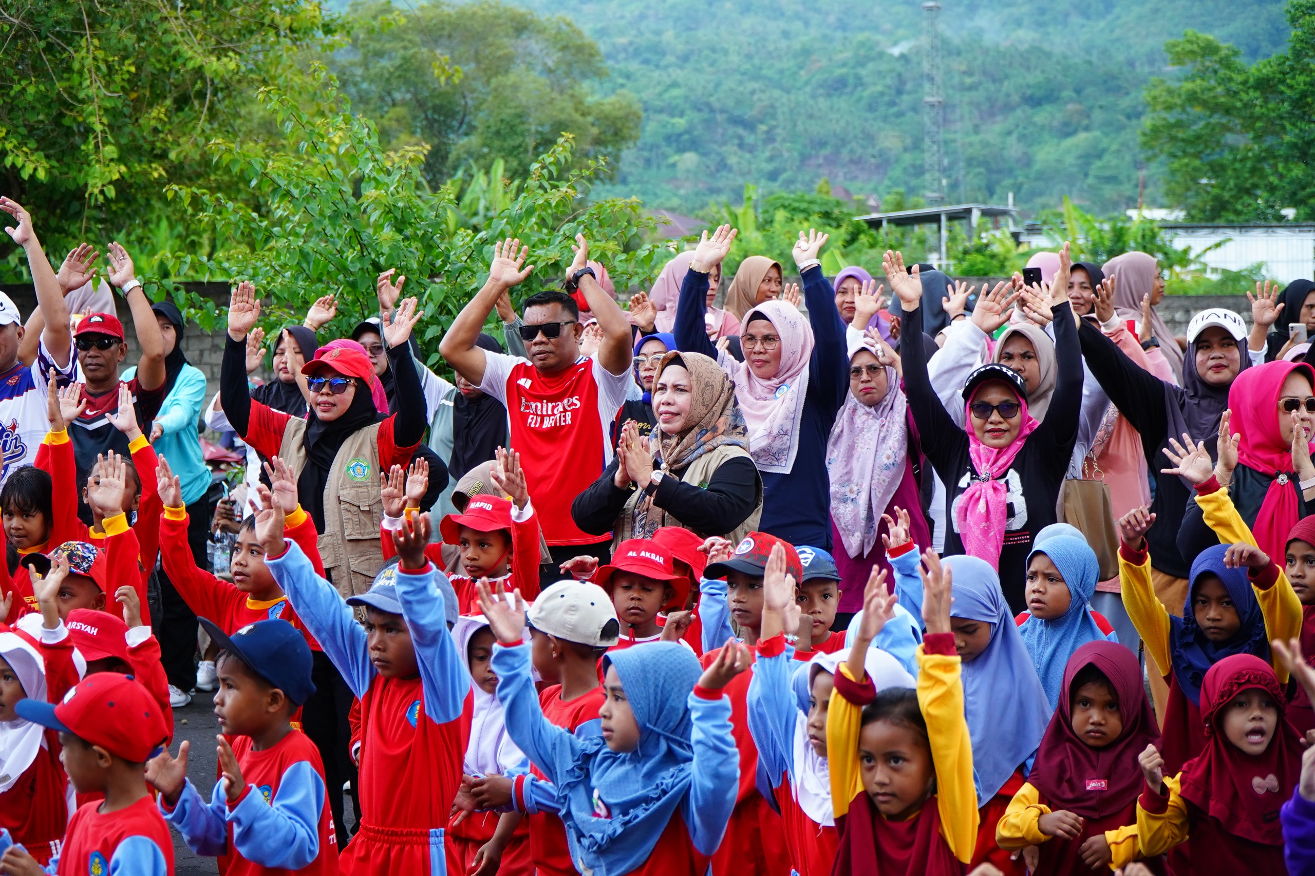 Bunda PAUD Tidore Buka Gebyar Senam Anak Indonesia Hebat, Peringatan Hardiknas 2026 di Kecamatan Tidore
