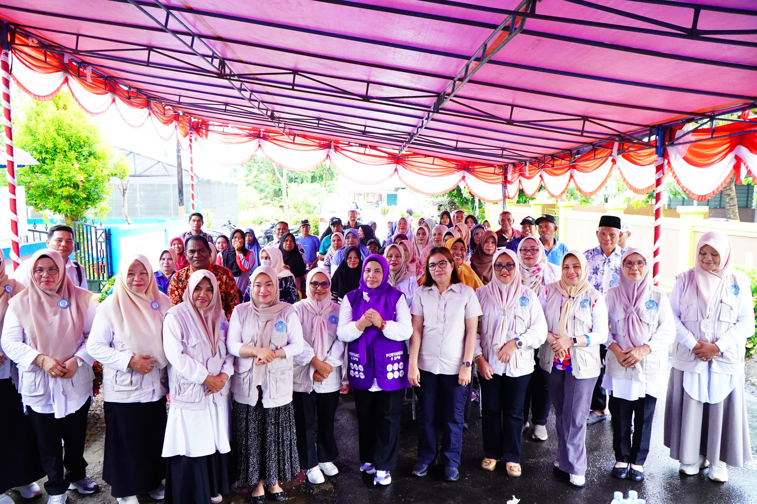 TP PKK Tidore Hadiri Program Edukasi CBP Rupiah dari Bank Indonesia Perwakilan Malut di Desa Ampera