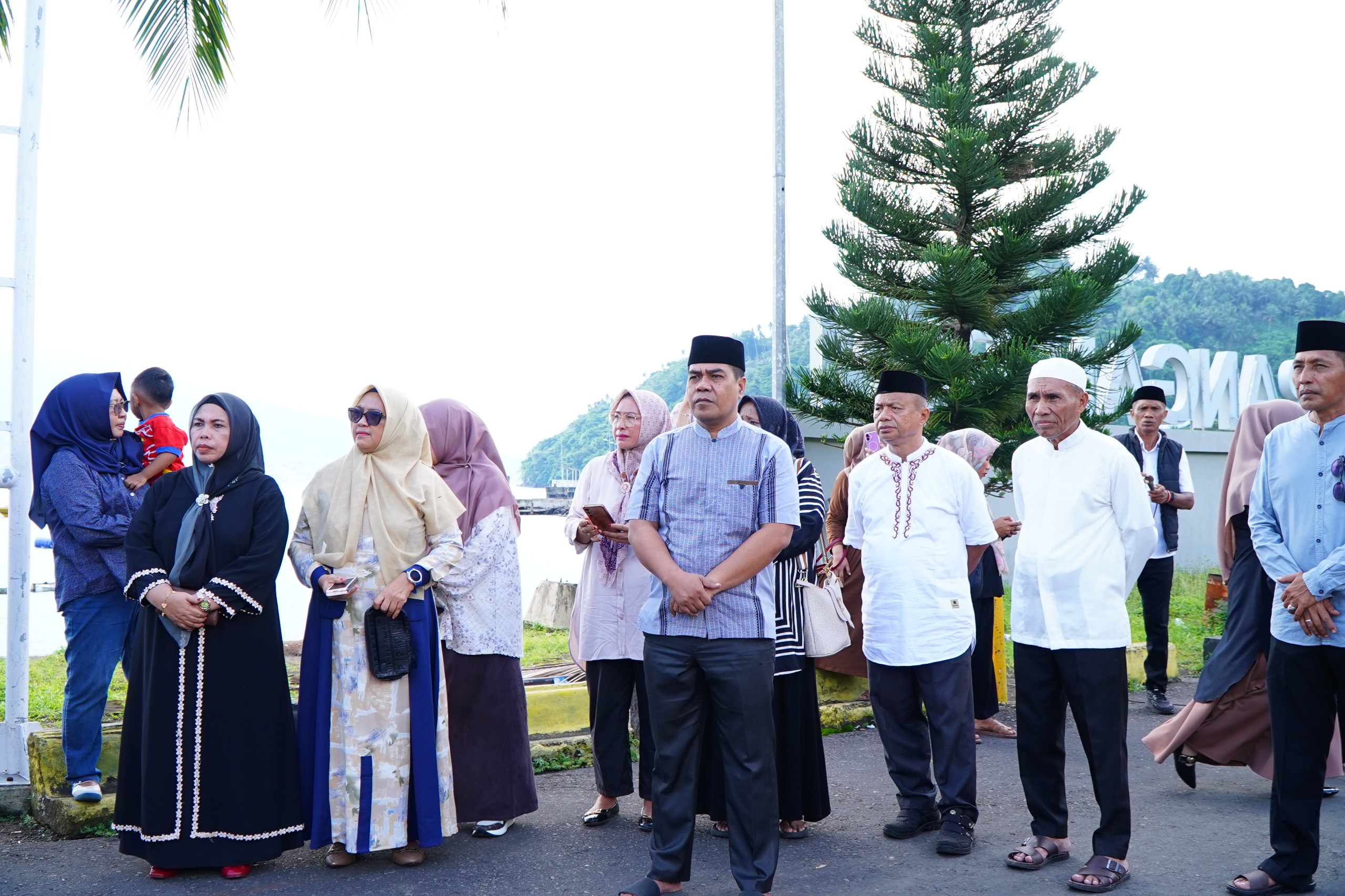 Pemerintah Kota Tidore Kepulauan menyambut kepulangan 114 jamaah haji  Kota Tidore Kepulauan