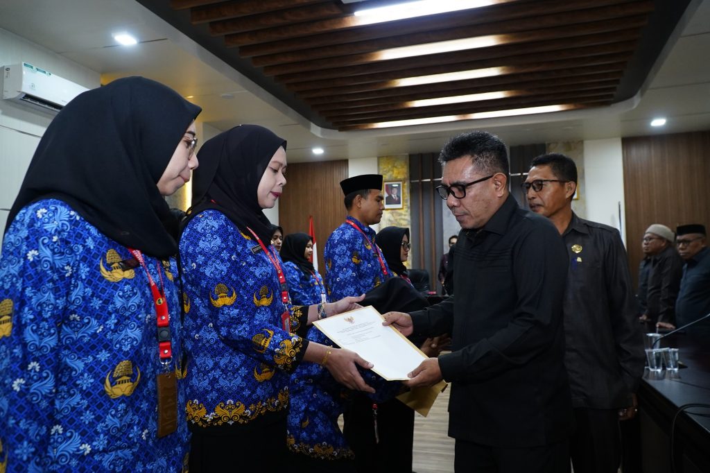 Penyerahn SK CPNS DAN PNS Kota Tidore Kepulauan