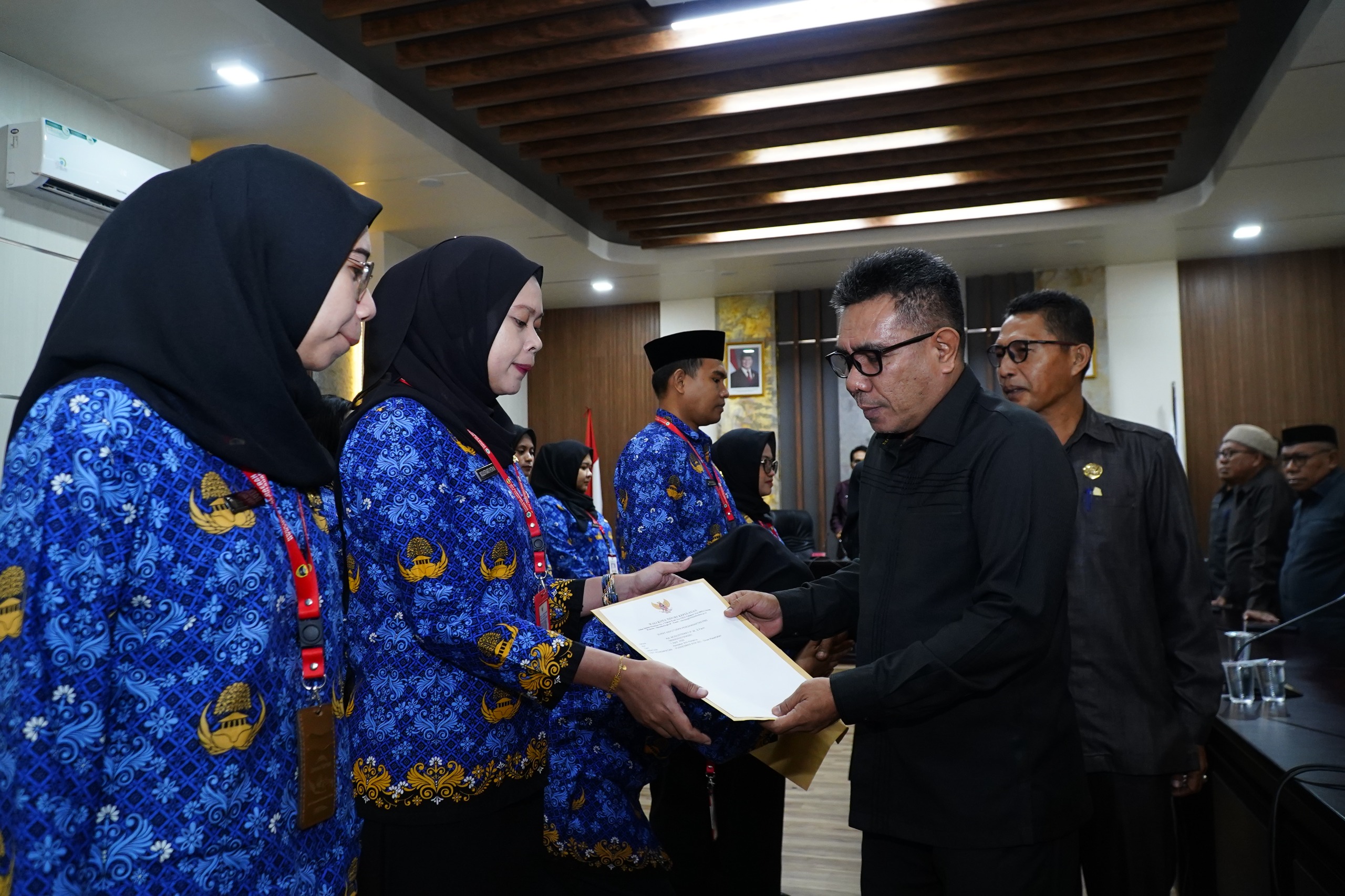 Penyerahn SK CPNS DAN PNS Kota Tidore Kepulauan