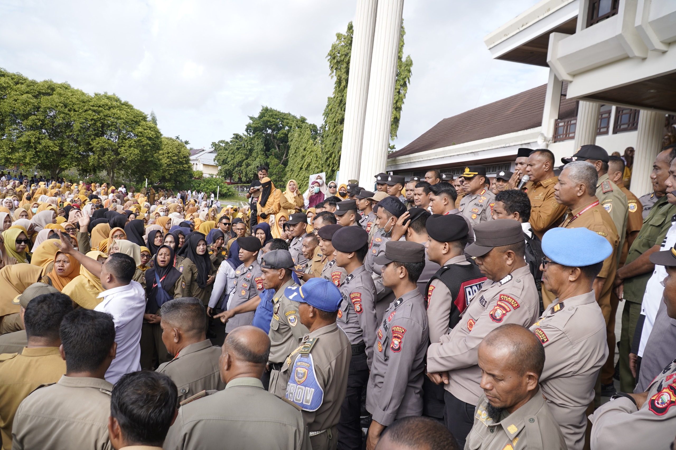 Dampak Efisiensi hingga Menolak Dirumahkan, Wali Kota Tidore Pasang Badan Bela ASN, PPPK dan PPPK Paruh Waktu